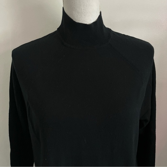 Daily Ritual • Black Lightweight Turtleneck Knit Sweater - Picture 5 of 5